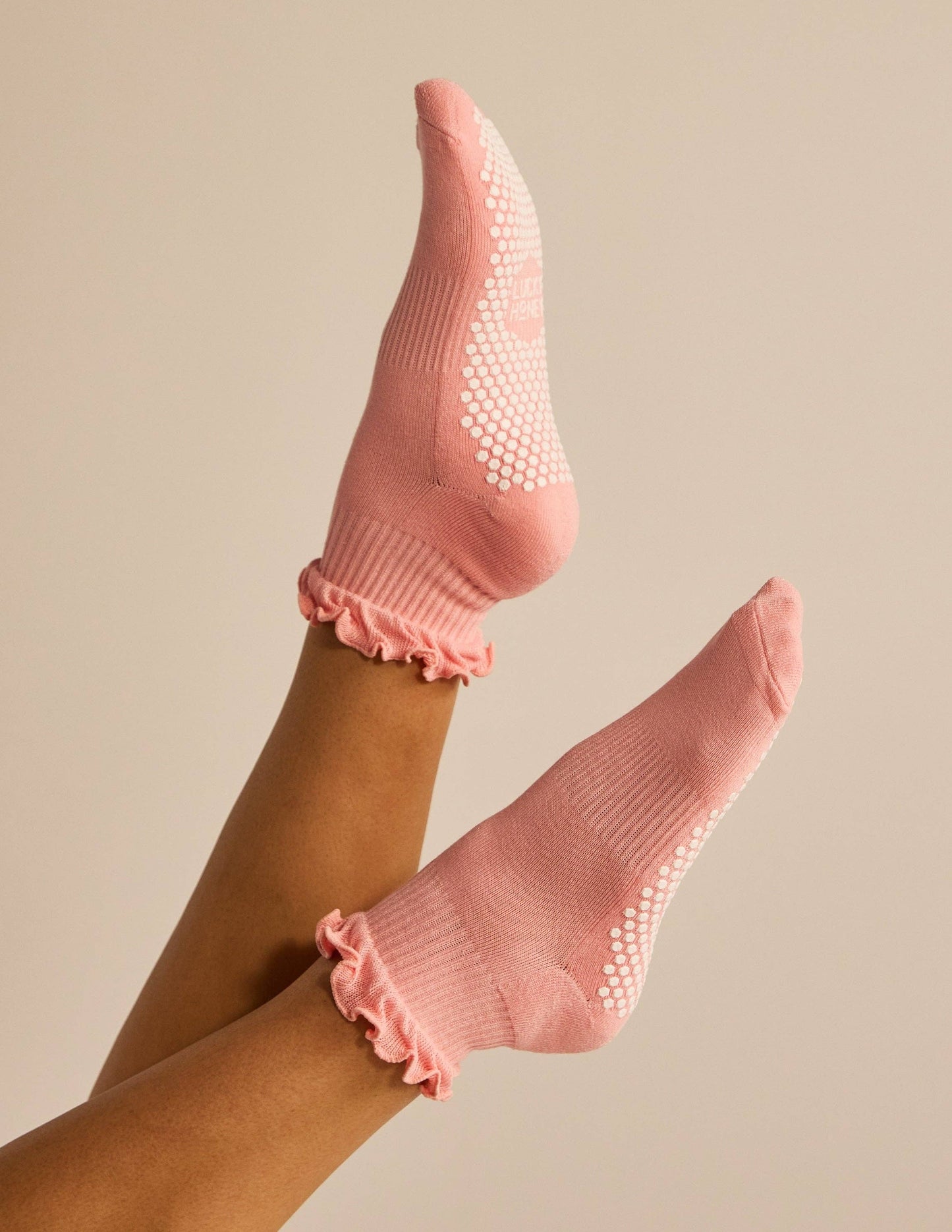 The Ruffle Grip Sock: Grapefruit