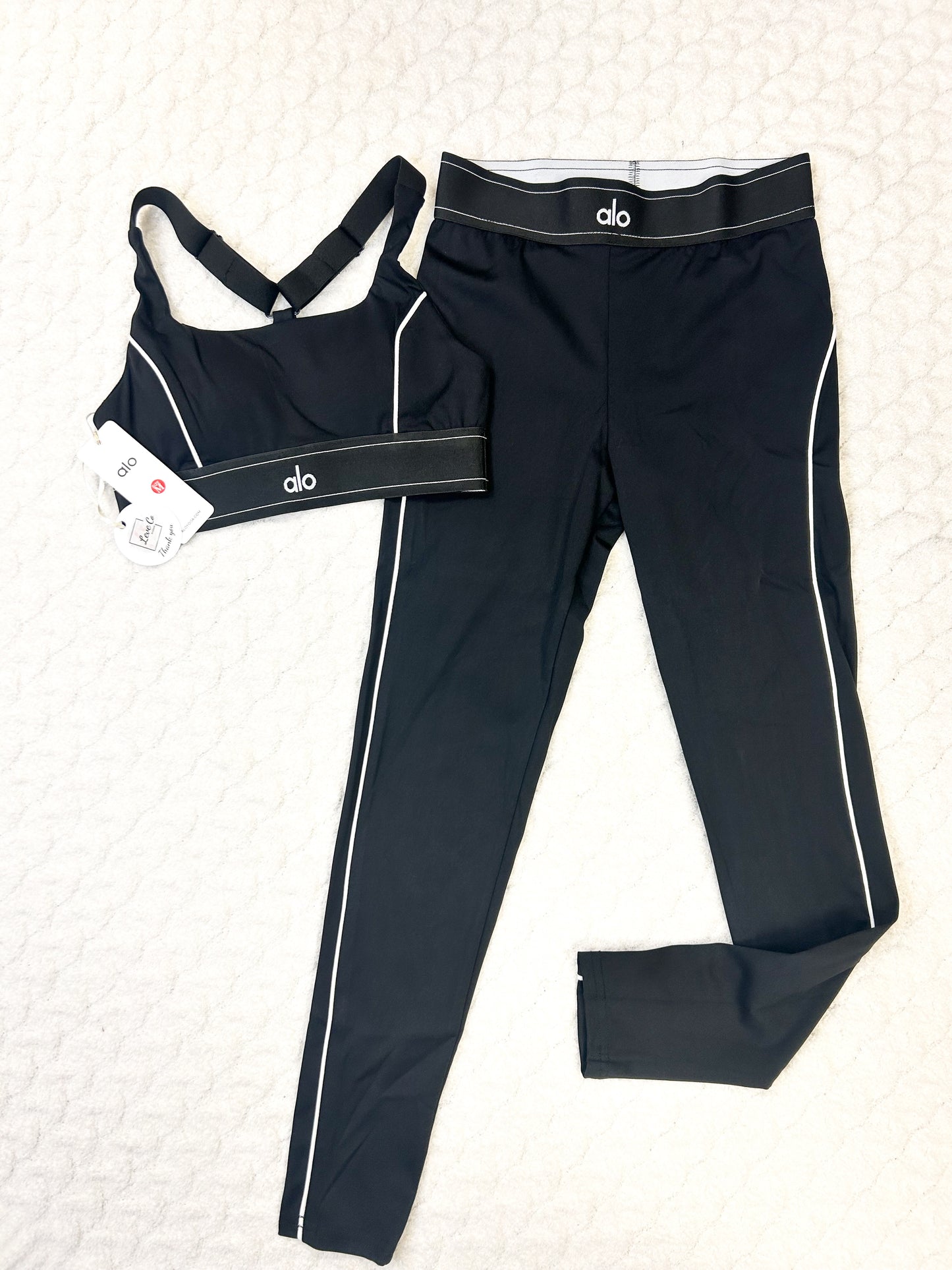 Alo Black and White Set